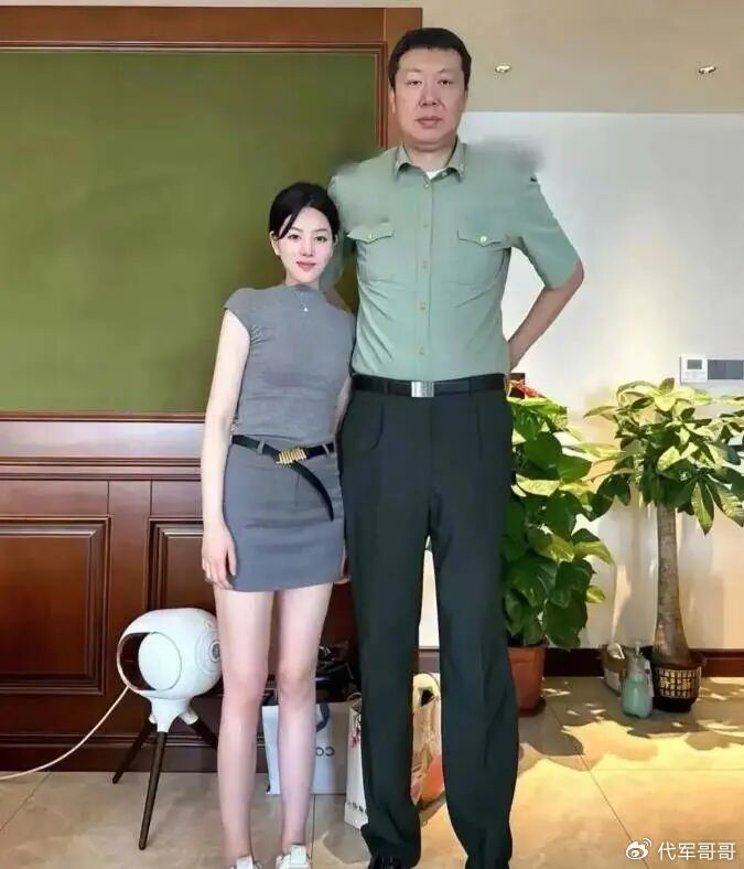 安博体育-一婚娶司令女儿,二婚娶小13岁娇妻,如今48岁的王治郅成人生赢家|宋杨|篮球|中国女篮|中国男篮|北京女篮_新浪体育_新浪新闻